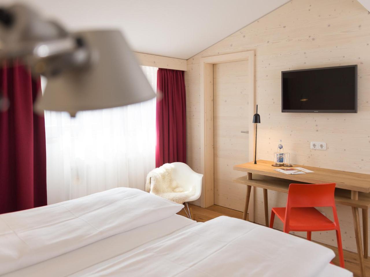 Landhotel Postwirt กราเฟอเนา ภายนอก รูปภาพ