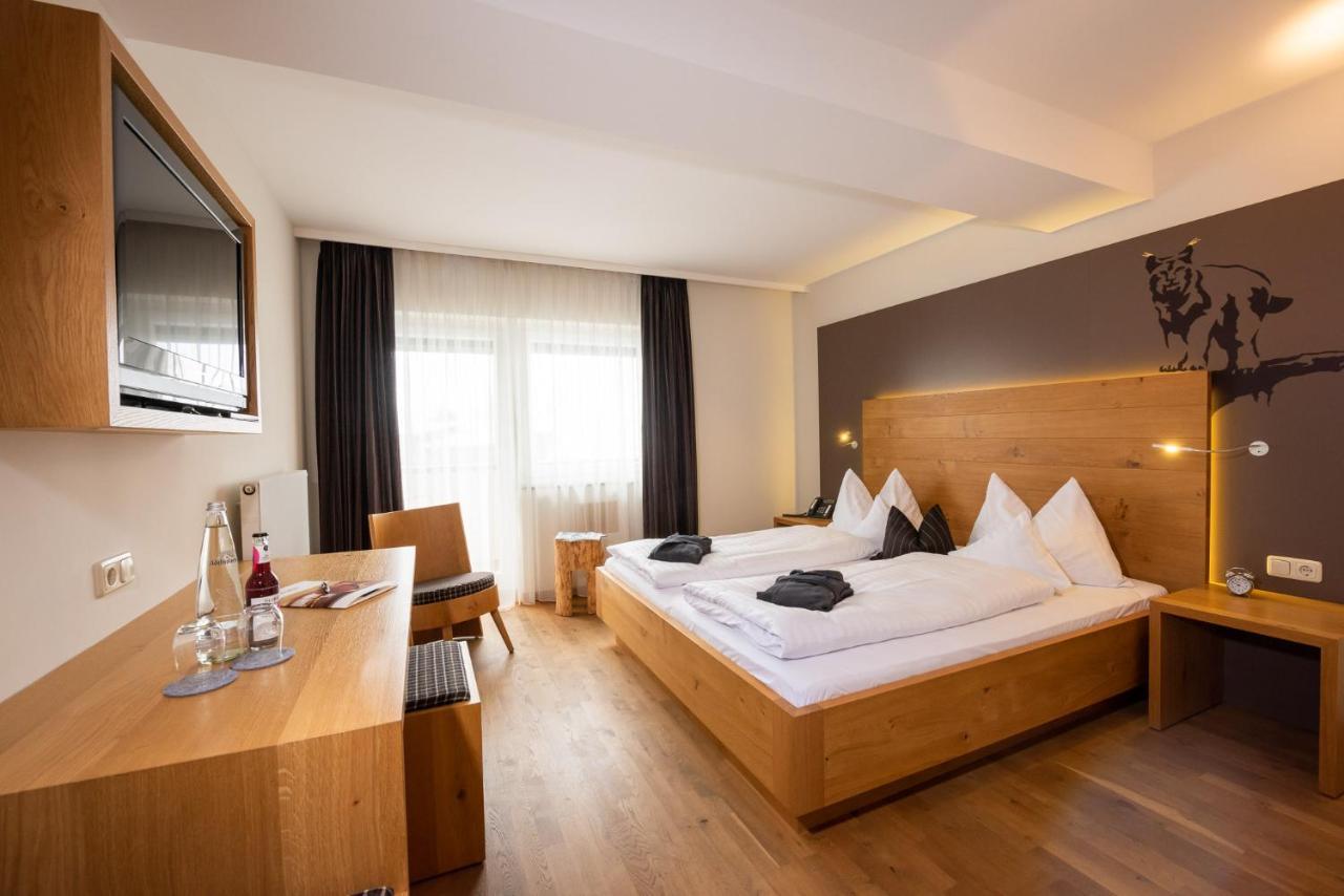 Landhotel Postwirt กราเฟอเนา ภายนอก รูปภาพ